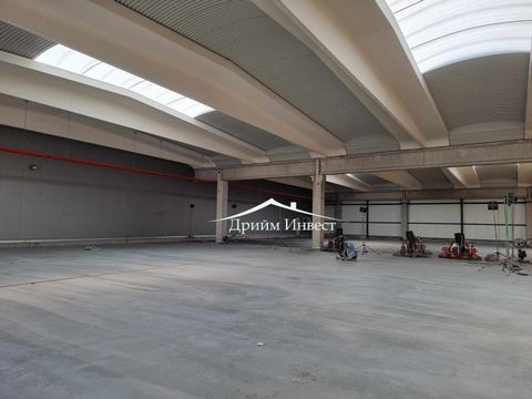 Industrial base on Karlovsko Shosse!In a plot of 7500 sq.m. reinforced concrete Hall with an area of 3030 sq.m. with H-7 m.Characteristics: - 4 freight entrances, 2 of which are loading ramps and 2 with access from elevation 0 - three-phase electrici...