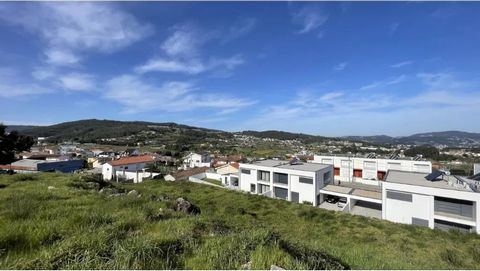 Urban land with 1,577m2, inserted in a consolidated urban area, in the parish of Galegos, Penafiel. Excellent sun exposure. Street with infrastructures. It is located close to the Sports Pavilion and the Rans School Center and 4 kms from the center o...