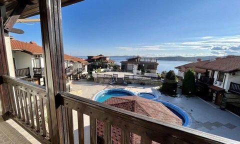 SUPRIMMO Agentur: ... Wir präsentieren eine wunderschöne Wohnung mit Meerblick, die sich in der Stadt SUPRIMMO befindet. Sozopol, nur 300 Meter vom Strand Kavatsi entfernt. Die Wohnung ist Maisonette, Teil eines attraktiven Komplexes mit Swimmingpool...