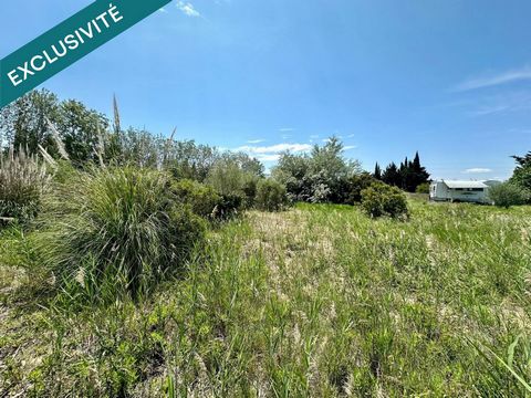 Idéalement situé ce terrain bénéficie d'un cadre paisible et pittoresque, idéal pour les amoureux de la nature à la recherche de tranquillité. La commune offre un environnement préservé et authentique, propice à la détente et aux activités en plein a...