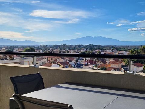 Elisabeth Van der waal vous propose à la vente un appartement de près de 52 m² au 5ème étage d'une résidence récente avec ascenseur, vue sur mer et le Canigou offrant ainsi une grande terrasse d'environ 35 m². Cet appartement dispose d'un séjour cuis...