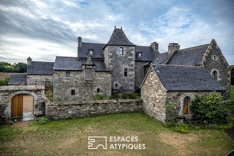 Dieses elegante, geschichtsträchtige bretonische Herrenhaus befindet sich in einem kleinen Weiler mit Charakter, einer wahren Oase der Ruhe, 10 Minuten von der Stadt Morlaix und nur 15 Minuten von den Stränden entfernt. Das Anwesen bietet ein prächti...