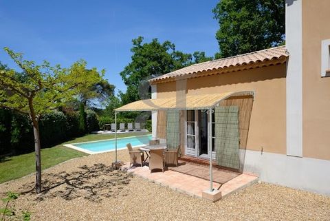 SAINT REMY DE PROVENCE Virtual tour available on our website. In a sought-after area of Saint-Rémy de Provence, discover this attractive 105 sqm two-storey house, located in a quiet, secure residence. With its well-appointed outdoor spaces, it offers...