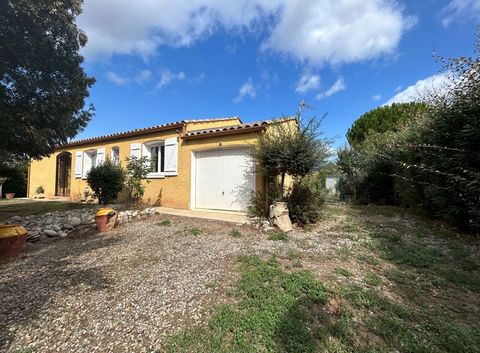 Découvrez en exclusivité cette jolie maison située dans le quartier recherché du Bois de Serres à Carcassonne. Sur un terrain arboré d'environ 1000 m2, cette propriété offre un cadre de vie idéal pour les familles en quête de conforte et de tranquill...