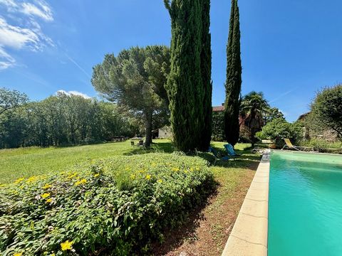 Berganty (46) Ensemble en pierre au calme!