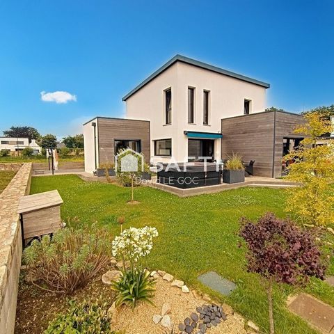 Concarneau : A 500 m de la plage des Sables Blancs, contemporaine de 2021 classée A 131 m² belle suite parentale en rdc, jardin joliement paysagé