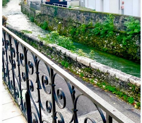 MAISON DE CHARME AU COEUR DU VIEUX SASSENAGE - 155 M2 + GRAND GARAGE ET ATELIER