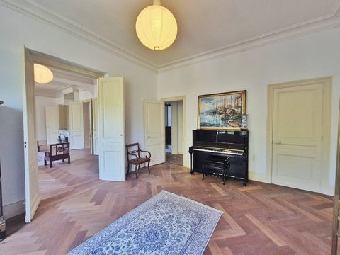 Appartement Bourgeois de 330m² au Cur de Béziers