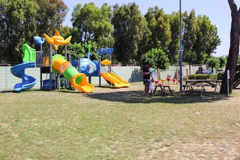 Il complesso turistico adatto alle famiglie vi accoglie alla periferia di Cecina Mare, nel cuore della Toscana. Solo 800 metri ti separano dalle spiagge sabbiose incredibilmente lunghe. Gli appartamenti nel residence in due blocchi (tipo A e tipo B) ...
