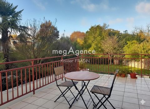 Maison 3 chambres, grand garage et beau terrain