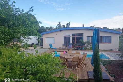 Stay in this spacious holiday home which was totally refurbished in 2023 with your friends or families. It has a private swimming pool with roller shutter to ensure safety where you can enjoy refreshing dips. After a relaxing dip, you can chill in th...