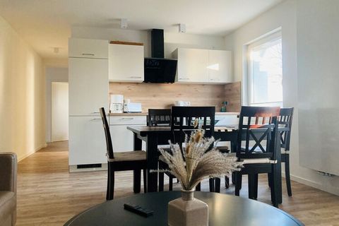 The 110 m² holiday home is located on the upper floor of a house built in 1946, which was completely modernised in 2021. The holiday home is furnished in a modern and stylish way. Equipped with attractive bedrooms, a spacious bathroom and a cosy livi...