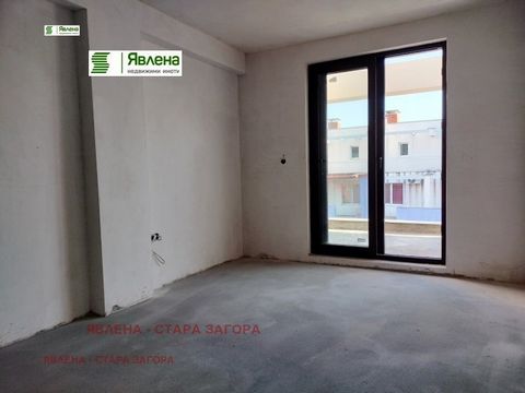 Wohnung zum Verkauf in einem neu gebauten Backsteingebäude, das einen Grundriss hat: Flur, zwei Schlafzimmer, schönes Wohnzimmer mit Küchenzeile, zwei Terrassen. Die Wohnung steht unter BDS zum Verkauf, verputzt und gespachtelt.