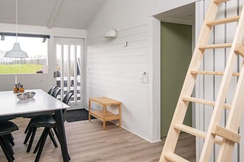 Mit diesem Ferienhaus im Ferienzentrum Løjt mieten Sie ein komplett renoviertes und modern eingerichtetes Ferienhaus an, das zudem in einer landschaftlich reizvollen Umgebung liegt, in der Sie z.B. einen der besten und attraktivsten 18-Loch-Golfplätz...