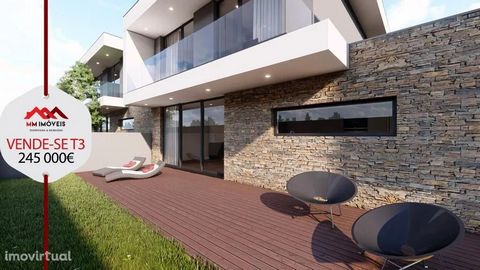 Houses under construction of Type 3 located in the village of Abragão, in Penafiel. The villas are spread over 2 floors benefiting from a modern architecture and with refinement filled with high quality finishes. At ground level are composed of: Indi...