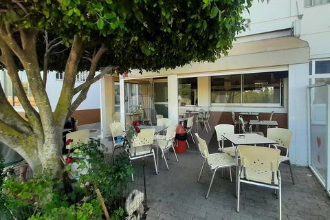 Create your own Take Away business! Pastry/Bakery/Cafe Fully equipped and operating in Vale Lagar - Portimão (New) Another Store Now Completely Remodeled: ✔ Smoke Extractor (New) ✔ Induction hob (New) ✔ Electric Oven (New) ✔ Cabinets (New) ✔ Dishwash...