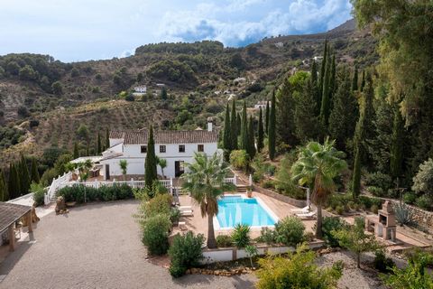 Nestled amid the picturesque landscape of Casarabonela in Andalucia, Spain, this charming finca presents a perfect opportunity for a luxurious Bed & Breakfast experience. Boasting a harmonious fusion of rustic allure and contemporary elegance, this p...
