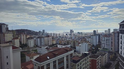 Islands View Apartamenty z ochroną w Stambule Kartal. Apartamenty znajdują się w Stambule, Kartal. Apartamenty położone są na terenie kompleksu z panoramicznym widokiem na morze i wyspę. Na terenie kompleksu znajduje się także park dla dzieci i fitne...