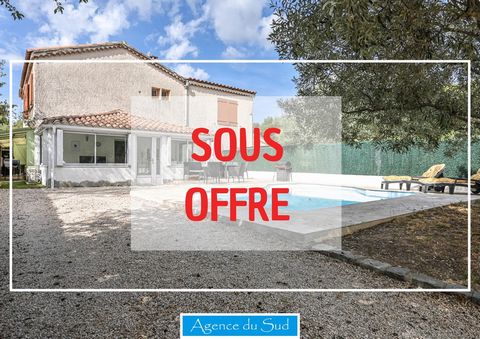 The agency of the South of La Destrousse offers you exclusively a bottom of villa with a useful area of 50 m2, located in absolute calm in the town of La Bouilladisse, more precisely on the very sought after sector of the Pigeonnier, on a plot of 289...