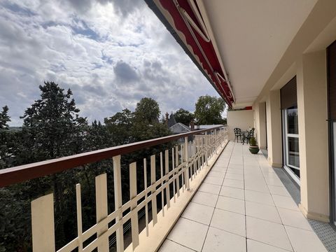 We offer you a BARE OWNERSHIP SALE with reserve of USUFRUCT for life for the benefit of a 76 year old woman, this very nice bright apartment located in a quiet area, close to all amenities. The usufructuary retains the use of the property throughout ...