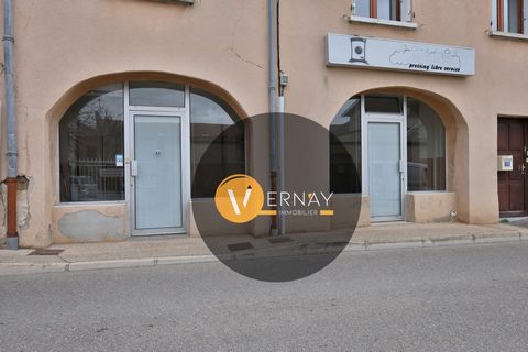 The agency VERNAY IMMOBILIER is pleased to present this plateau with a surface of 46 m2 to develop (commercial premises) ideally located in the center of the village, close to all amenities on foot. This property has two independent entrances on one ...