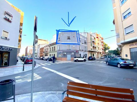 Gandia City centre renovated apartment Perfect for couples investors or young professionals You are near everything and still in a very calm street COMMUNAL TERRACE SECOND FLOOR NO LIFT 2 minute walk to the nearest free public parking 5 minute walk t...