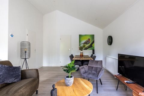 This lovely, detached holiday home is a wonderful place for a holiday on the Veluwe. You have two bedrooms with a double bed or two single beds. This accommodation is equipped with all modern conveniences and from the spacious living room/open kitche...