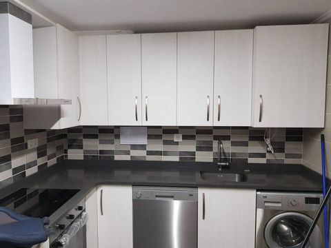 OPPORTUNITY! Beautiful house for sale all exterior in C/ Gran Vía de Sestao, the property is distributed within 64 m2 of useful type in 2 bedrooms, 1 bathroom, kitchen, living room and balcony. We must detect that the property was completely renovate...