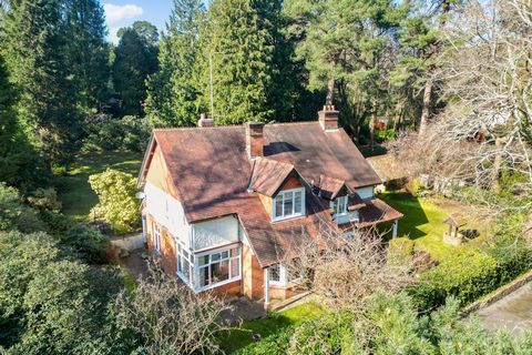 Coming to market for the first time in over 40 years this charming home in Branksome Park represents an exciting opportunity to update or extend. With lovely character features and a generous 0.7 acre plot there is lots of potential and the location ...