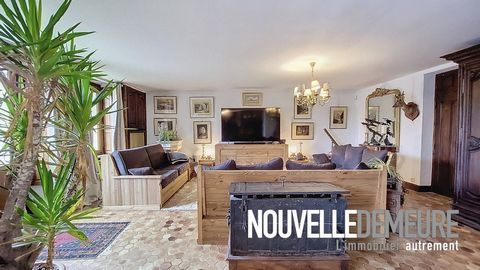 Nouvelle Demeure Cherrueix, offers you in the bay of Mont Saint-Michel in the commune of Pleine Fougères, this atypical house with multiple possibilities. This U-shaped complex includes a house, a garage, a former commercial premises, a boiler room, ...