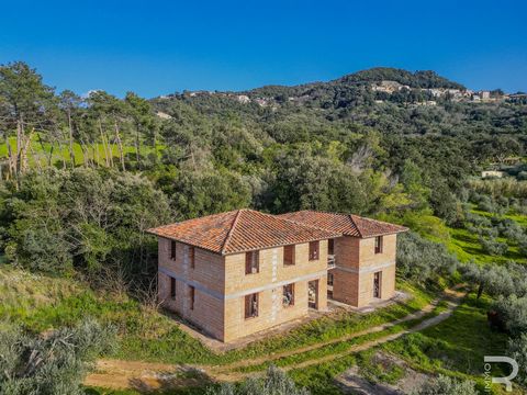 The location of this property is undoubtedly worth highlighting, as it is situated in a quiet hillside location not far from the village and offers not only spectacular views of the green surroundings but also of the sea, which is only approx. 7 km a...