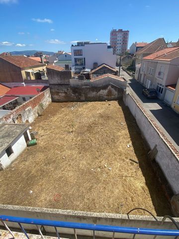 Building land In the center of the town of Bombarral, this land with 312 m2 is viable for the construction of 6 housing units, with each dwelling costing 14,850 With walking distance to all types of commerce and services.
