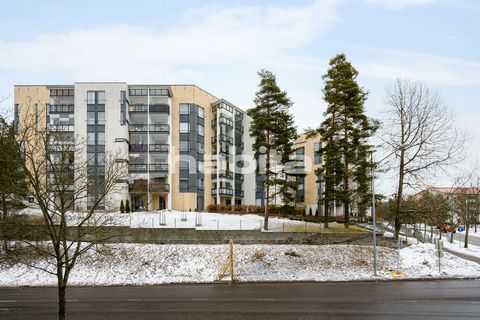 Bright one-bedroom apartment from Kilonpuisto. The housing company switched to geothermal heating in 2021 and the maintenance fee is only €2.98/m² per month!. Extensive views from the balcony and the living room. The apartment has a large living room...