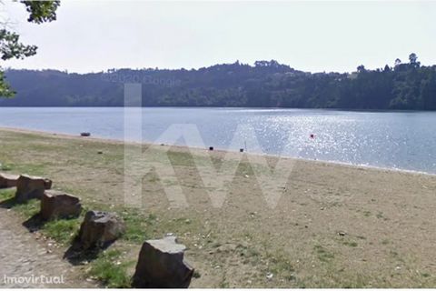 PARADISE 30KM FROM PORTO - Excellent investment opportunity for LA or RENTAL 2-storey villa with a total area of 100m2 for restoration inserted in the Center of Melres - Marina de Melres. With all services at the door. Melres Marina at 100 meters. Ri...