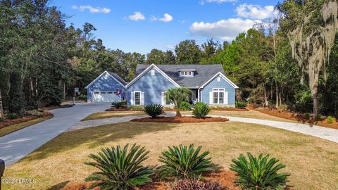 Welcome to this exceptional estate designed for multigenerational living! This custom-built home offers a unique opportunity for connected yet private living spaces. Let me take you on a tour of this amazing property. The main home features two bedro...