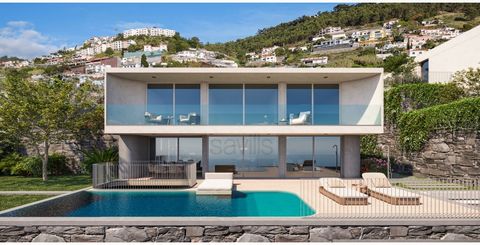 Vista Paraíso - where superb views perpetuate memories and senses Villa with 3 bedrosms and 384sq.m. It is on the island of Madeira, in Funchal, that you will find Vista Paraíso, a renowned development that offers a sublime experience of luxury and u...