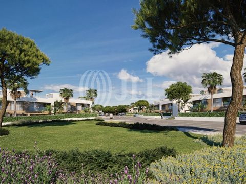 3-bedroom apartment with 106.61 sqm and a private swimming pool, located in Pestana Porto Covo in Sines. The property is spread over two floors with interior area on the ground floor and a terrace of 66.43 sqm with a swimming pool on the first floor....