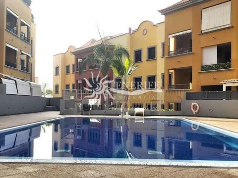 Magnificent 3-bedroom home located in a residential complex on Avenida de La Constitución, next to the El Galeón Urbanization and with convenient accessibility to all the necessary services such as supermarkets, shopping centers, sports centers, scho...