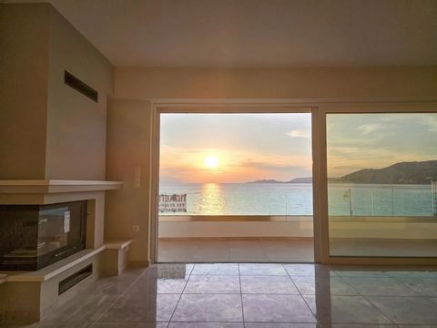 SEASIDE MAISONETTE FOR SALE 90 SQ.M. FIRST FLOOR, MODERN CONSTRUCTION WITH UNLIMITED SEA AND MOUNTAIN VIEWS. IT HAS 2 BEDROOMS, 2 BATHROOMS (ONE WITH JACUZZI), ENERGY FIREPLACE, ELECTRIC SHUTTERS, THERMAL BREAK ALUMINUM, DOUBLE GLAZING, AIRY, THERMAL...