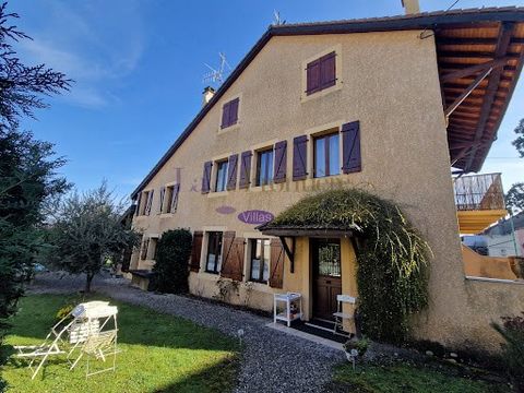 This old independent village farm has been renovated with particular care in the choice of its materials and elegantly combines the old and the modern. It is located in the heart of Douvaine in a quiet street. The house has a living area of 184 m2 sp...