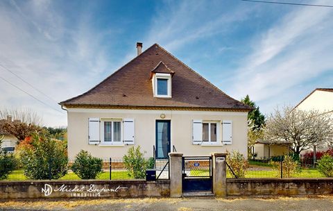 Family House 142m² on fenced land of 768 m² with garage THE HOUSE so sought after has just been put up for sale, and yes you will be able to get your bread, do your shopping, go to the doctor, all this ON FOOT. Ideally located in Bugue sur Vézère, an...
