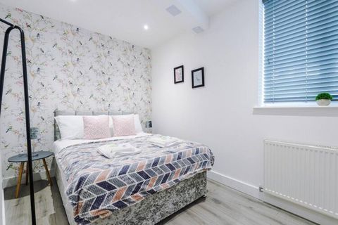 Welcome to Sojo Stay Eccles, ideal for families, friends, groups, and business travellers. Our 1-bedroom apartment sleeps up to 4 guests, with a double bed and a double sofa bed. Fully equipped kitchen and just a minute's walk from Eccles (Manchester...