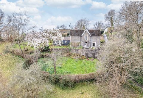 A unique house located in the Brecon Beacons National Park on the fringe of Llangenny village. Steeped in history, Druids Altar is a Grade II Listed house with origins in the 18th century. Added to over the last 300 years, including the addition of a...