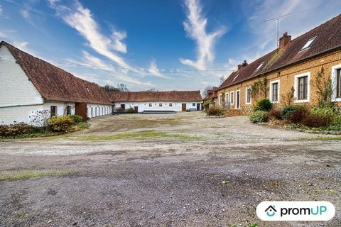 In a charming village nestled in the heart of the Clenleu countryside, discover this superb U-shaped farmhouse of 295 m², ideal for making your life or investment projects a reality. Located on a wooded plot of 4400 m², this rare property combines au...