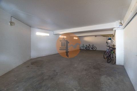 Large gated garage for sale in the center of VRSA. Closed garage with unusual dimensions. It has 74.23m². Excellent access and located in the center of VRSA. Ask for more information or a visit! Casas do Sotavento is a prestigious family business tha...