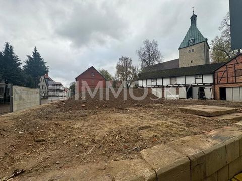 ¡Bienvenido! Esta espaciosa parcela de 973 m² en una ubicación céntrica de Salzhemmendorf ofrece una amplia gama de posibilidades para realizar sus planes de construcción. El permiso de construcción ya está en vigor y le facilita el inicio de su proy...