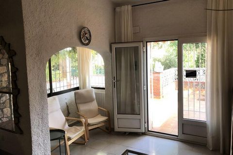 Ontdek El Palomar, een charmant vakantiehuis gelegen in het prachtige Urb Residencial Begur, aan de Costa Brava in Spanje. Deze gezellige halfvrijstaande woning met drie slaapkamers wacht op u aan de rand van het pittoreske stadje Begur, omgeven door...