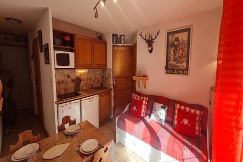 Het appartement in Les Deux Alpes heeft 2 slaapkamer(s) en kan gereserveerd worden tot 5 personen. Accommodatie De accommodatie heeft een oppervlakte van 31 m² isgezellig ingerichte en is goed belicht, gelegen direct aan de skipiste, met uitzicht de ...