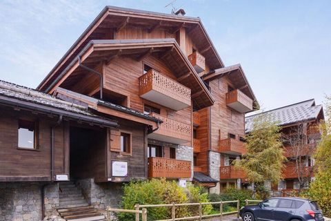 The Les Fermes du Soleil residence is located in the family resort of Carroz d'Arraches, at an altitude of 1140 m. Its five chalets with wooden facades shelter real cozy nests. Inside, a mountain and cocooning atmosphere. You are located in the immed...