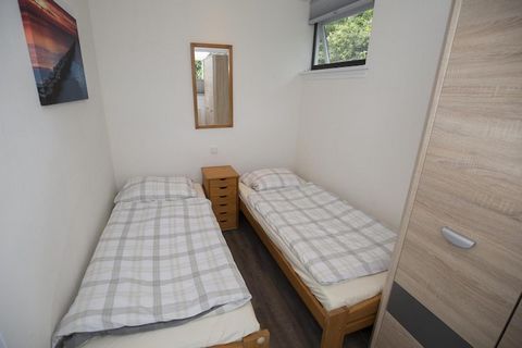 Een zeer comfortabele bungalow voor een onvergetelijke vakantie. Wildrijk 35 is een zeer comfortabele bungalow, ingericht voor 5 personen. De gehele bungalow is in 2015 gerenoveerd, er is een nieuwe keuken, nieuw badkamer en toilet. Op de vloer ligt ...